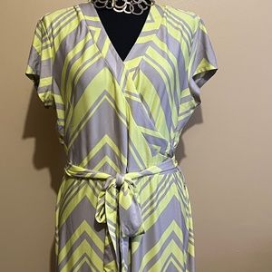 Beautiful yellow and tan Maxie dress  size  Large